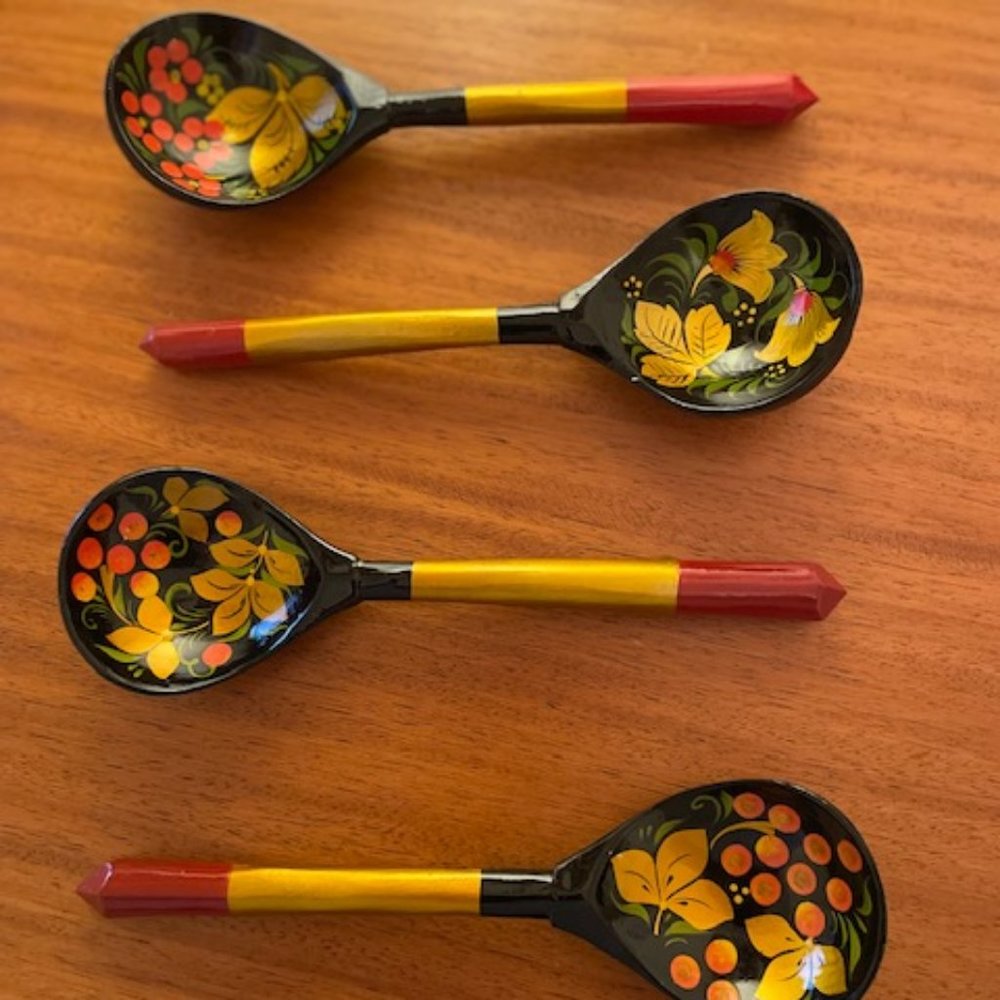 Lacquer spoons - set of 4
